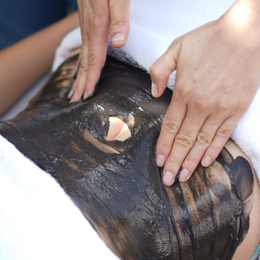 Arcilla volcánica pura aplicada en abdomen