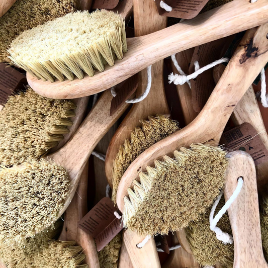 Cepillo corporal de ixtle para exfoliación en seco