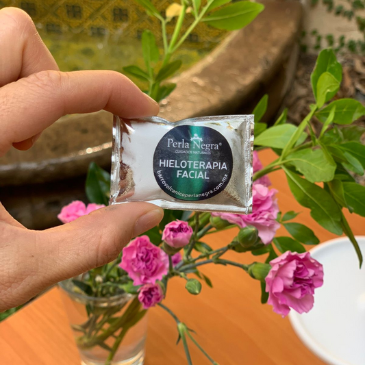 Sobre de hieloterapia facial para cerrar poros y desinflamar granitos